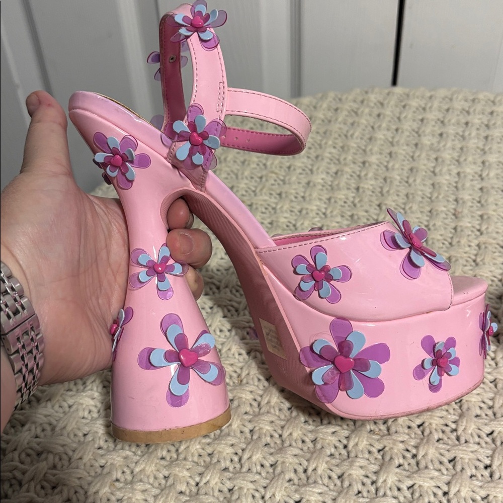 Super fun Sugar Thrillz brand platforms - Picture 7 of 14